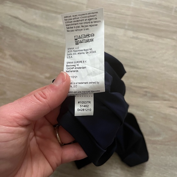 SPANX Women’s SPANXsupersmooth™ Essential Tank Timeless Navy - Size Small - Picture 5 of 6